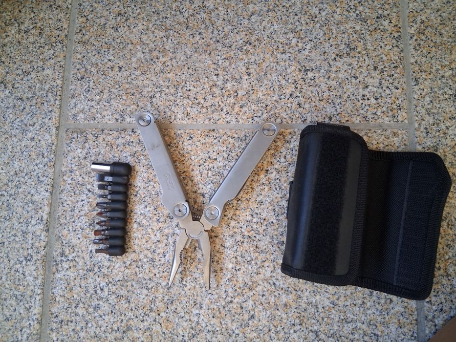 Various tools; wrenches, watchmaker's keys449117458562426883