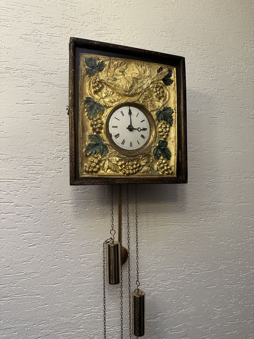 Настінний німецький годинник з боєм/ часы с боем Schwarzwaldur