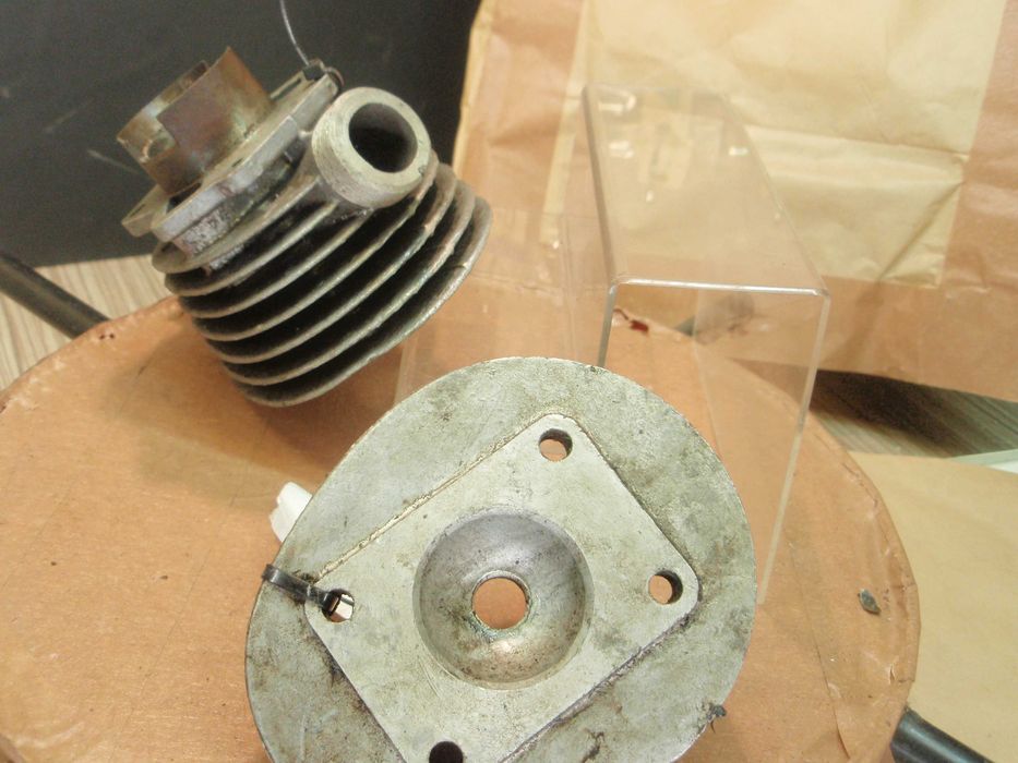 komar sztywniak żak ryś nowy cylinder głowica nominał PRL nr1482