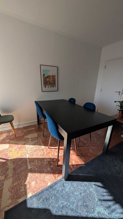 Mesa de Sala IKEA Extensível Preta Muito Grande Aberta Tampo Impecável
