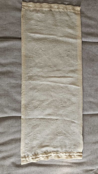 Duas cortinas 35x90 cm
