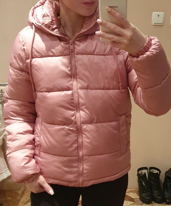 Продам куртку на весну