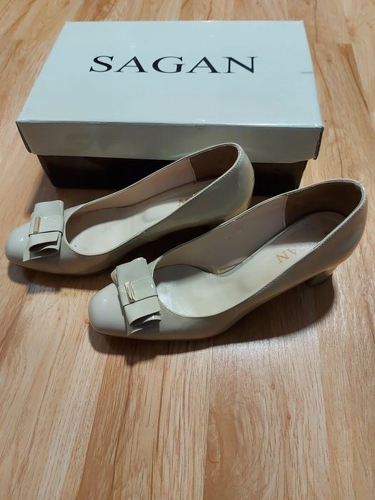 Czółenka Sagan skóra 39 polecam!