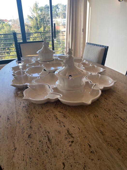 Conjunto de Travessas em Cerâmica Branca – 30+ Peças – Design Elegante