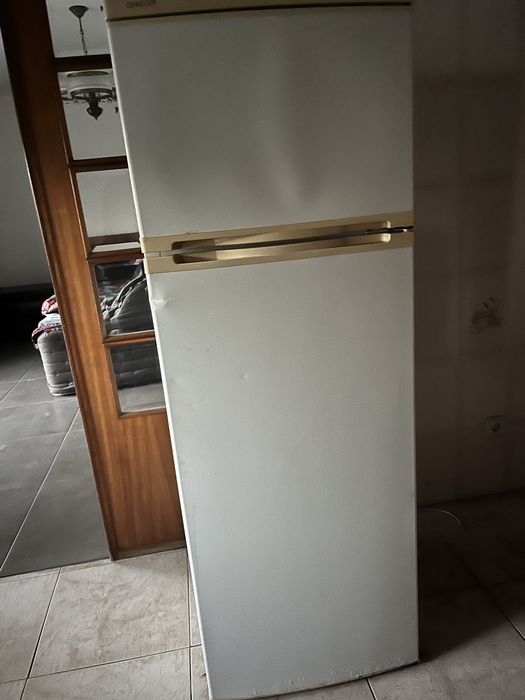 Frigorifico a trabalhar