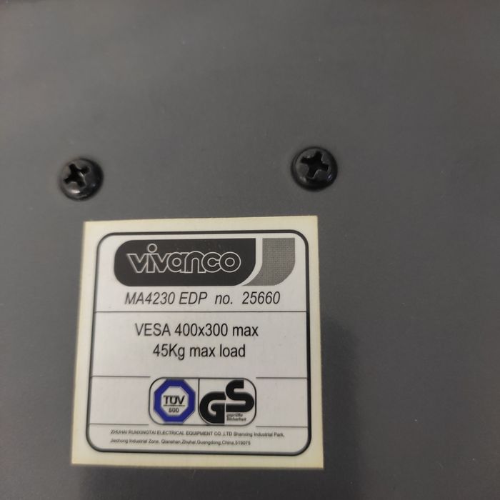Suporte universal e articulável para tv