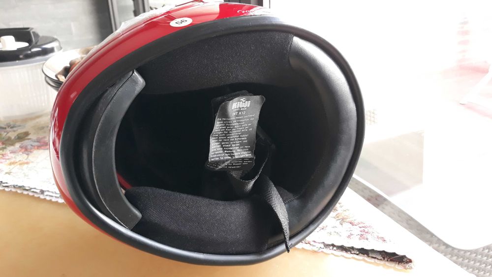 Capacete Integral para Motas Marca Kiwi, SUIÇO, NOVO, Nunca foi usado,, vendo um capacete 20 euros