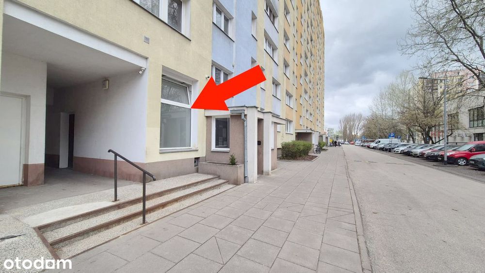 Lokal z witryną blisko metra Młociny - po remoncie - dowolne usługi