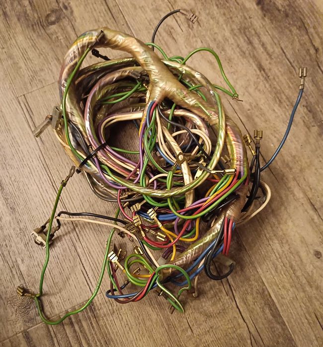 Wiązka elektryczna prawdopodobnie pralki predom