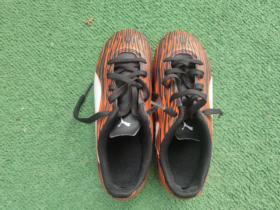 Chuteiras de futebol Puma para criança