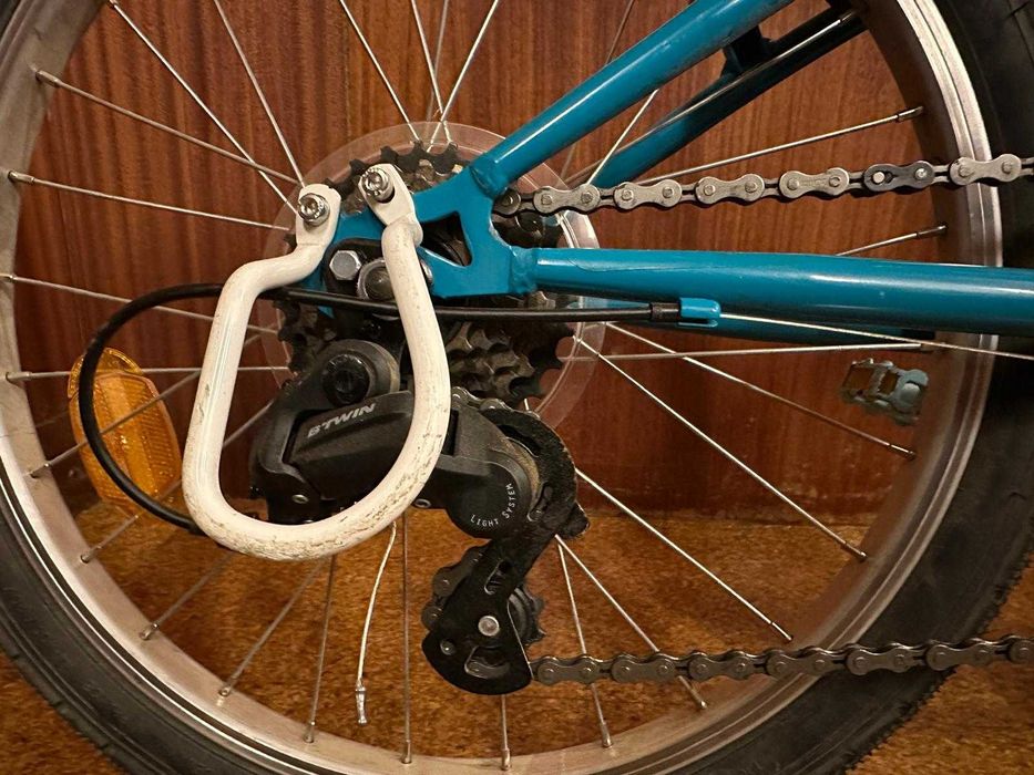 Bicicleta criança como nova (pouco uso) - BTWIN 120 20'' (entregue em mão no distrito do Porto)
