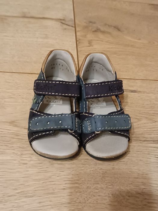 Sandały kickers r.19 niebieskie chlopiec