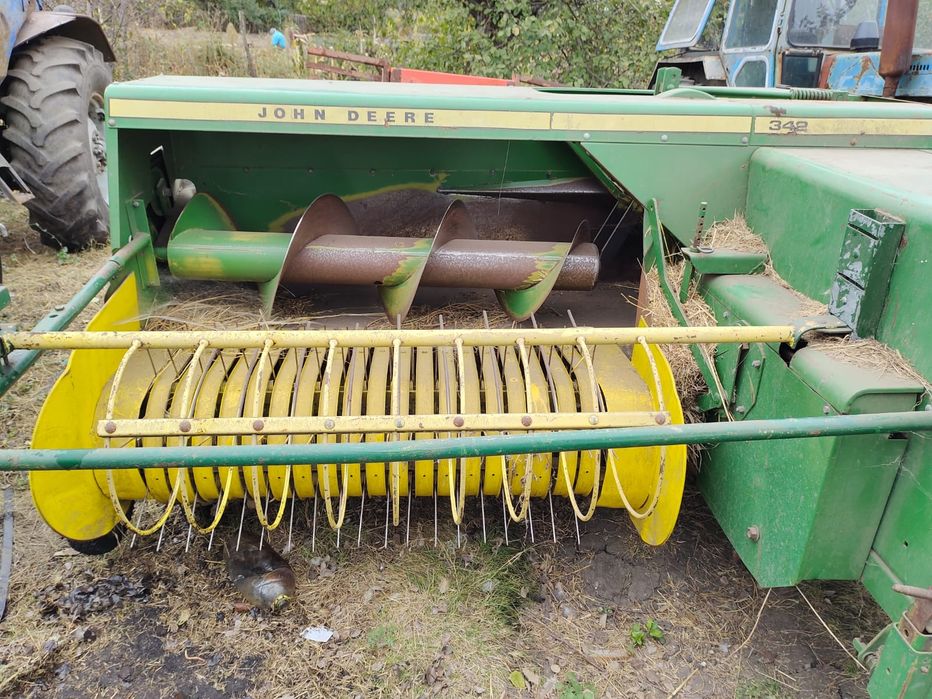 Прес подборщик,Джон Дир 342