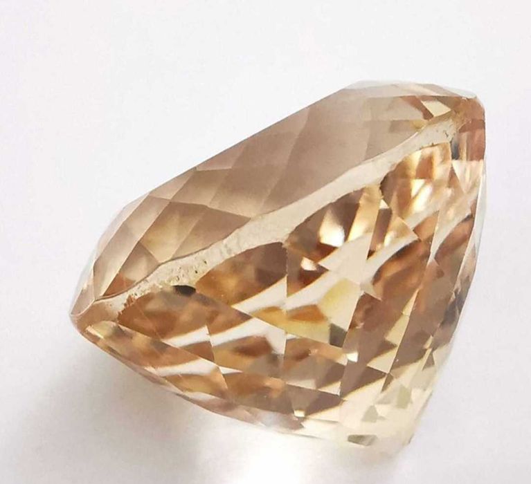 Pedra preciosa Espodumênio 26,01 CT
