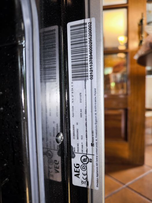 Fogão vitrocerâmica AEG CCB6642BBM de 596 mm COMO NOVO