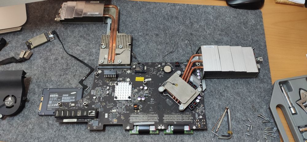 iMac 27 2009 (EMC 2374)