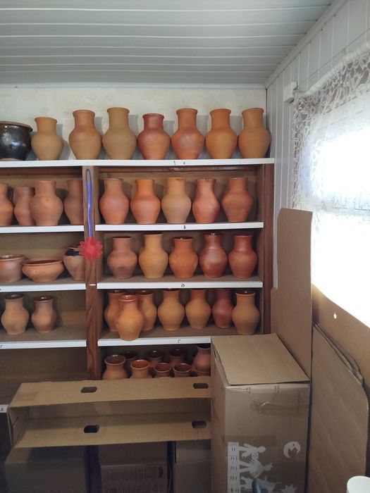 Продаю глиняний посуд .