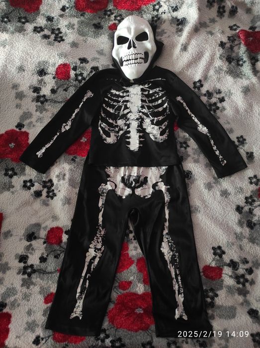 Карнавальний костюм скелета