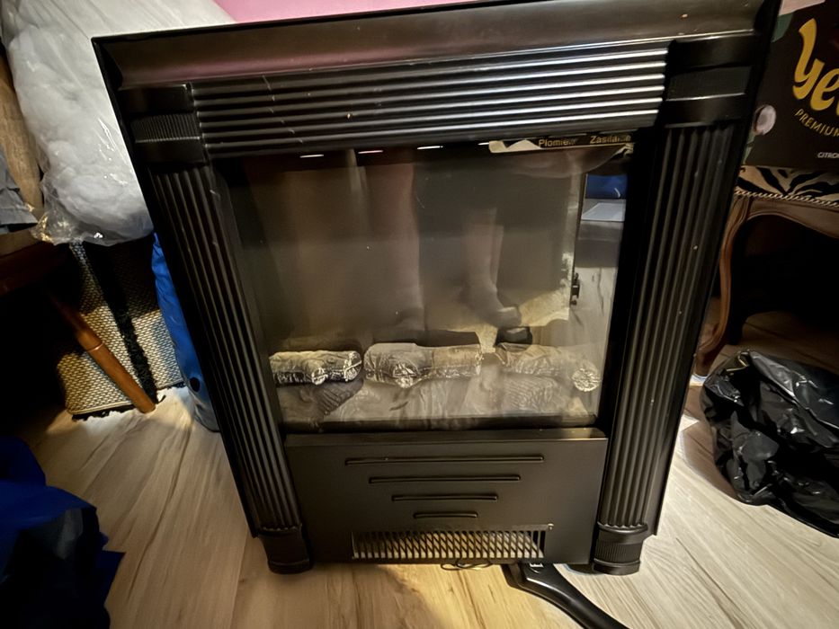 Kominek/grzejnik elektryczny imitacja kominka stan bardzo dobry
