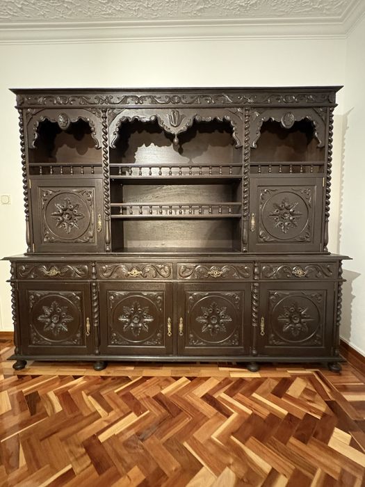 Movel e mesa de sala de jantar