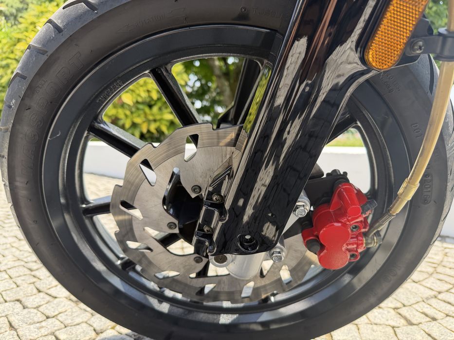 Vendo mota Keeway TXM 125 Supermotard – 2016 – Apenas 5.000 km – Como Nova
