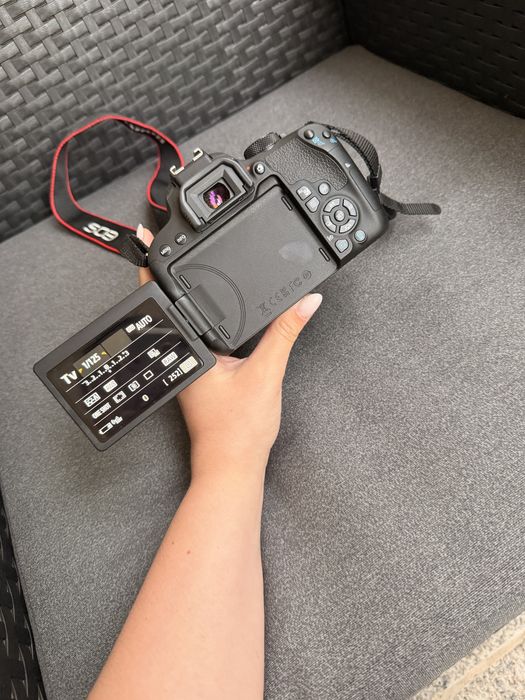 Canon EOS 800D + 18-55mm + 75-300mm + Bolsa Original