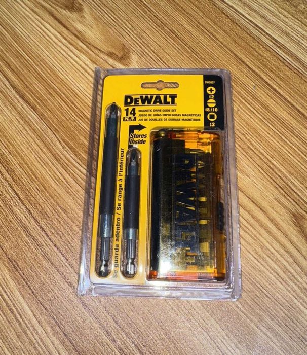 Набор бит Dewalt DW2097 14 шт. с битодержателями