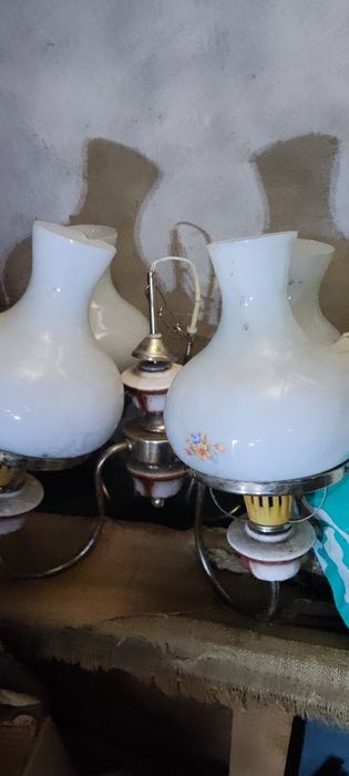 Віддам безкоштовно люстру