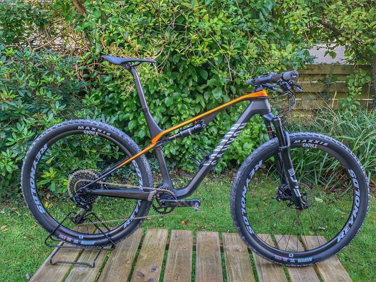 Велосипед Canyon Lux cf slx 9.0 2020