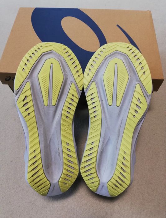 Asics novablast 5