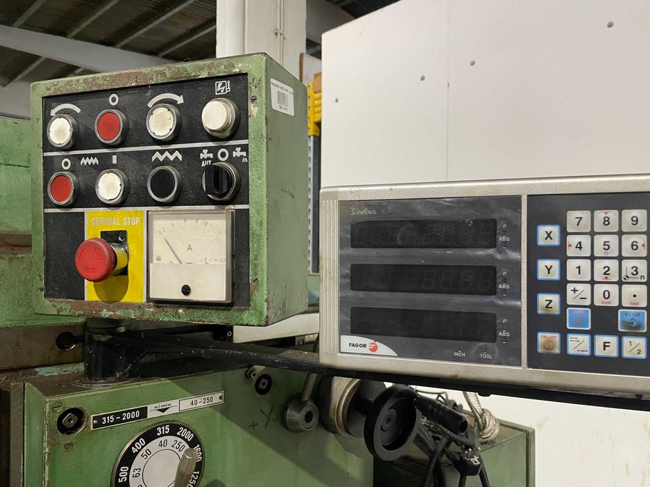 Fresadora TOS FN 32 usado