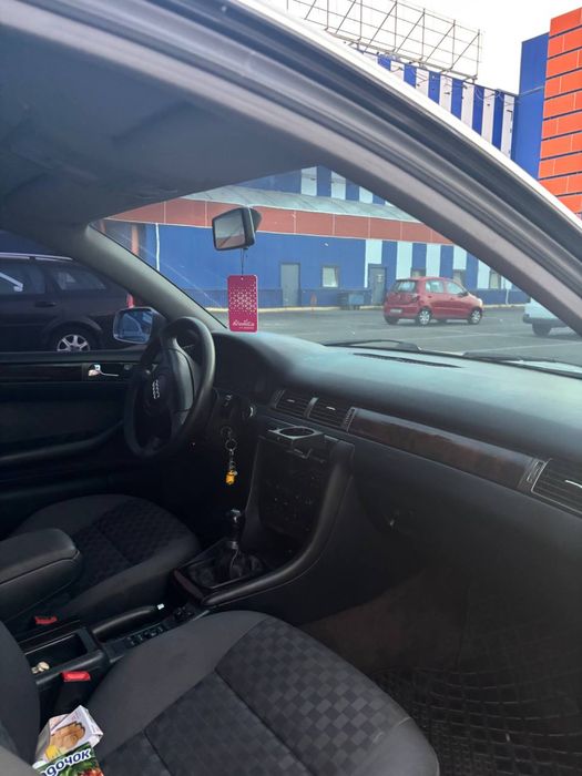 Audi a6c5 / 2.4 / 1998
