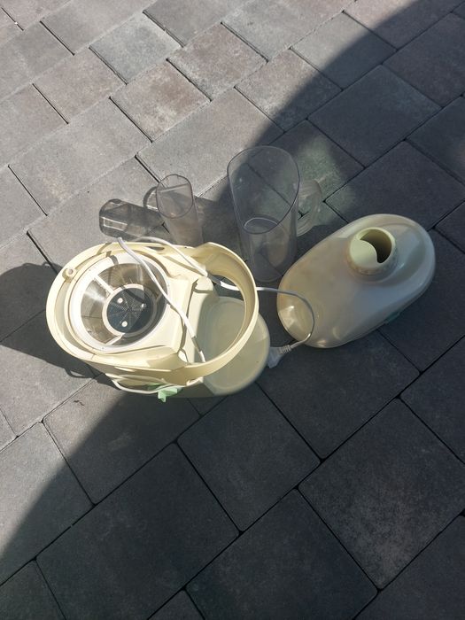 Кухонний комбайн соковижималка