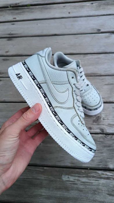 NIke кросівки (23.5 см устілка) Кросівки найк. Стильні шкіряні кросівк