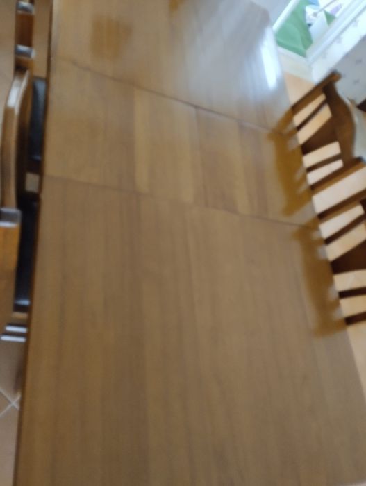 Mesa de jantar extensível + Cadeiras em Madeira Maciça – Pinho Mel
