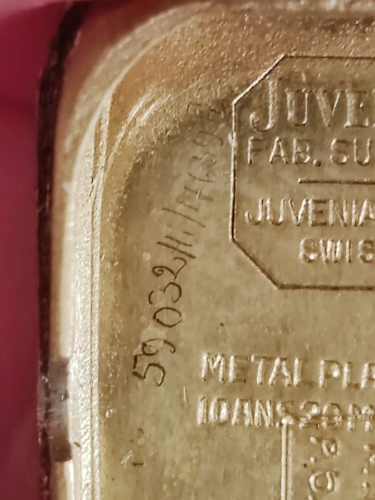 Часы-брошь Швейцария Juvenia 50 годов позолоченные