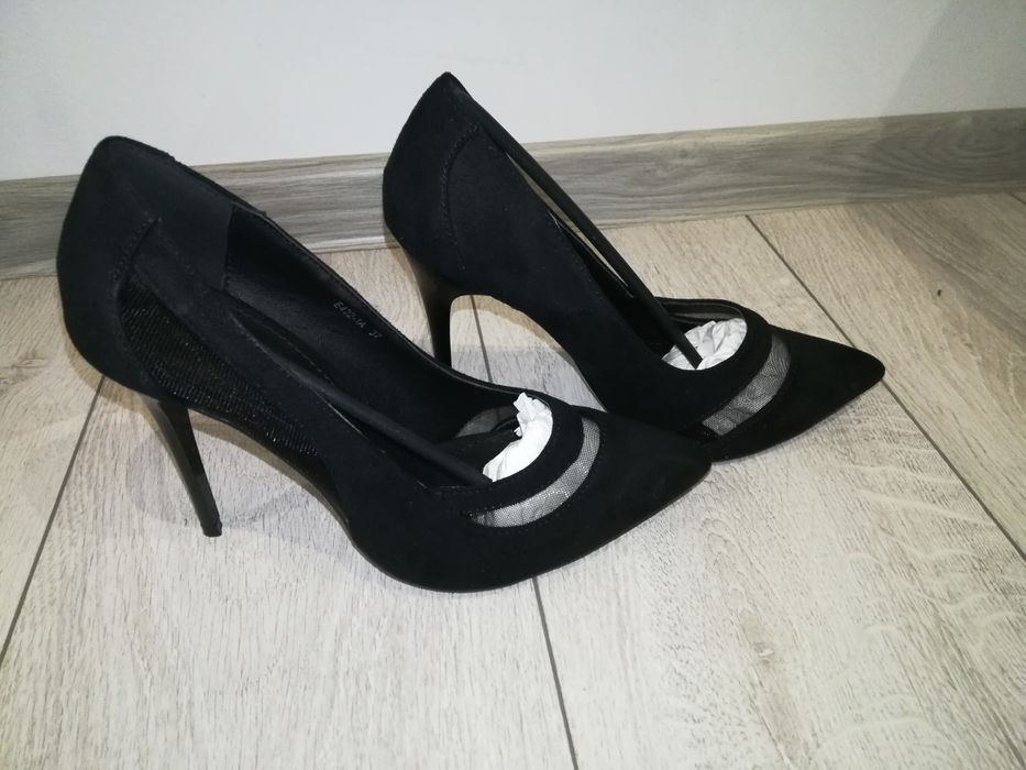 Szpilki vices czarne zamsz r 37