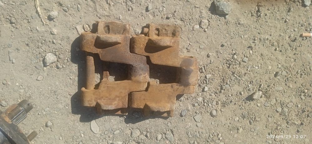 Трак ДС 143, каток опорный, клапан односторонний