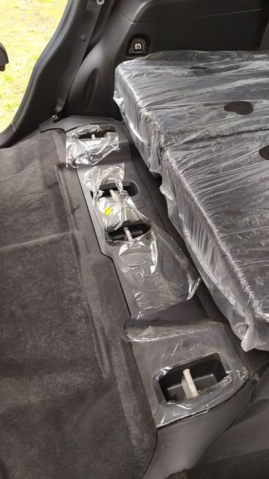 Автомобиль Chevrolet Captiva.