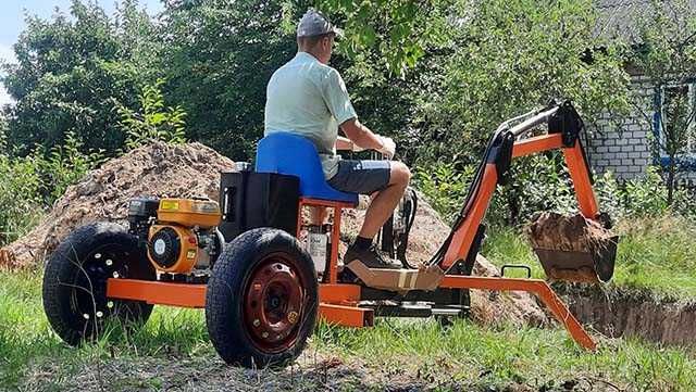 Мініекскаватор, складний, перевозиться в м/автобусі, 1.8м глиб.копання