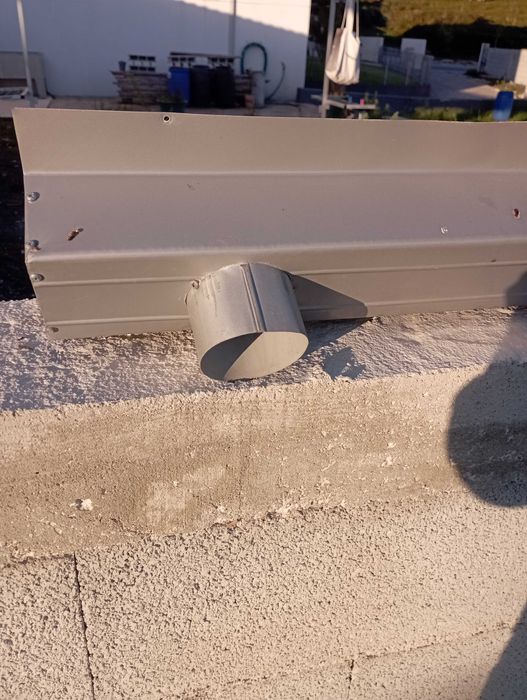 Caleiro para telhado