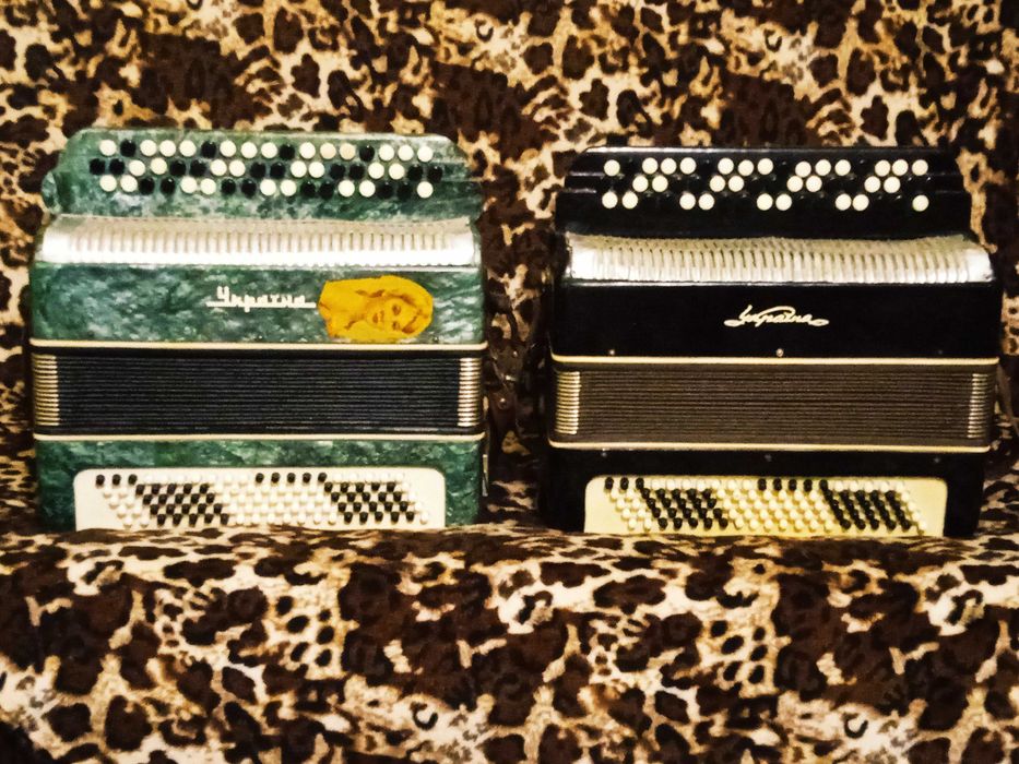 Баян "Украина" зелёный