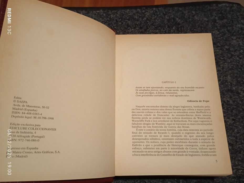 Livro antigo 'Ivanhoe"