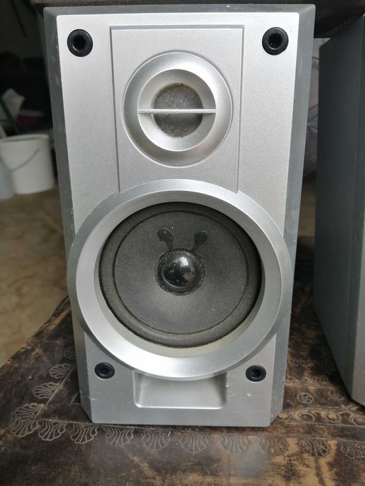 conj 2 colunas pequenas de aparelhagem