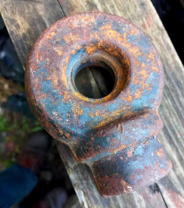 Деталь ** вухо **