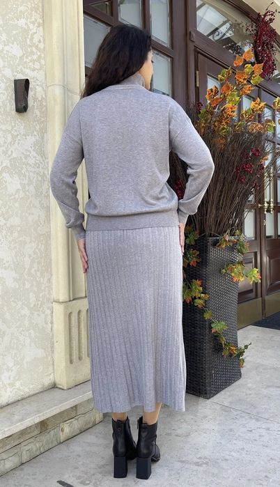 Костюм теплий трикотаж повсякденний спідниця міді