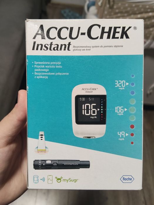 glukometr Accu-Chek Instant