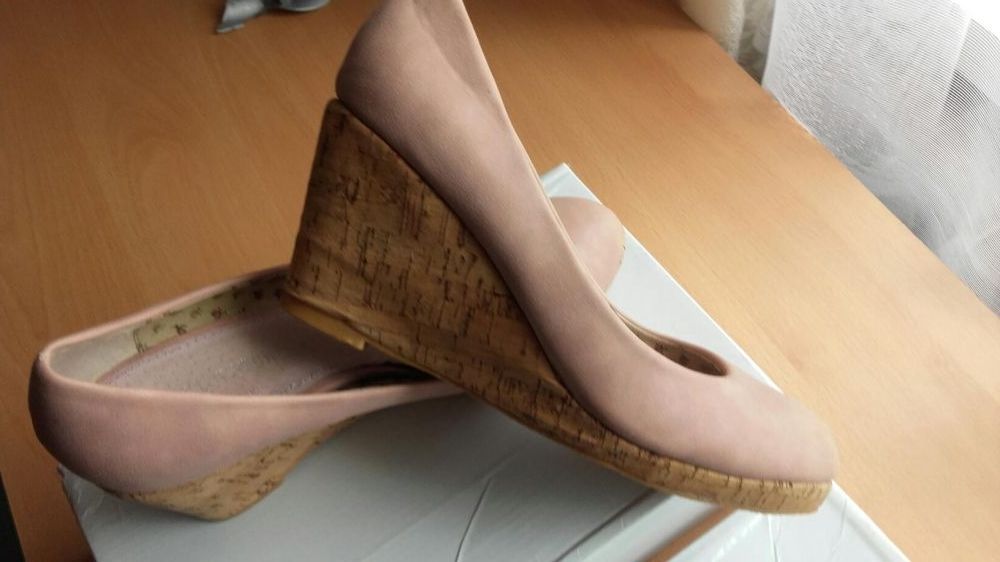 Buty damskie korek koturny brudny róż