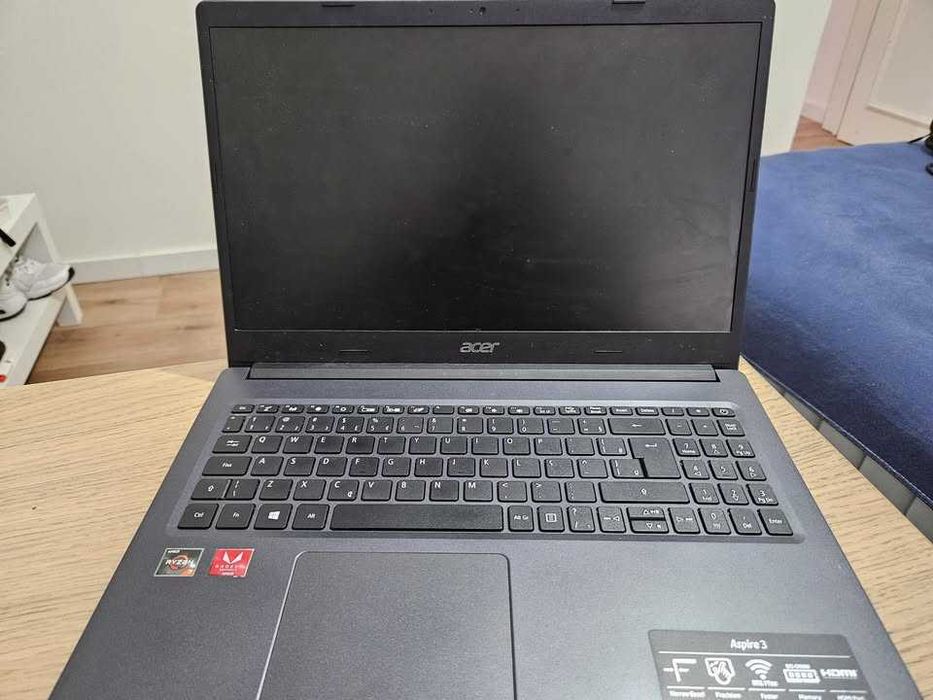 Notebook ASUS Aspire 3 - Ryzen 7 3700U 12Gb de RAM