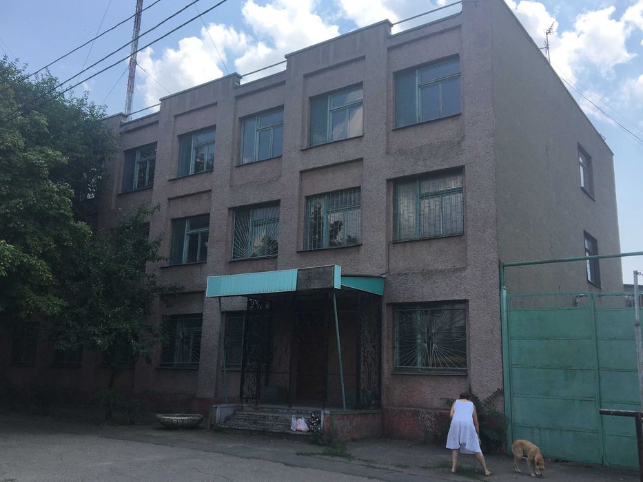 Центр ул.Новосельская админ здание 2270м  цена 450 тыс.у.е.